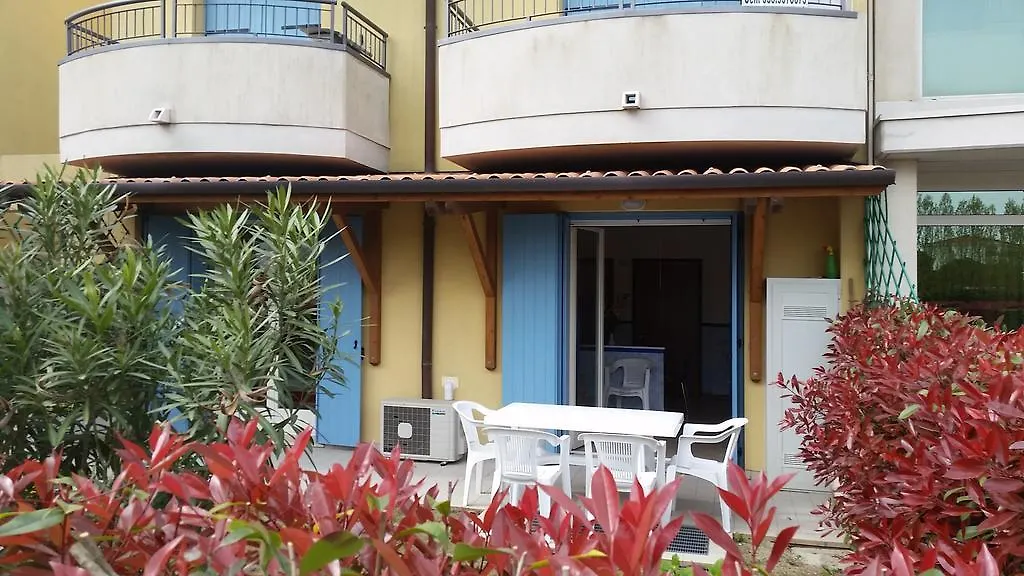 Residence Elisa Piano Terra Con Giardino E Posto Spiaggia Incluso Caorle 0*,