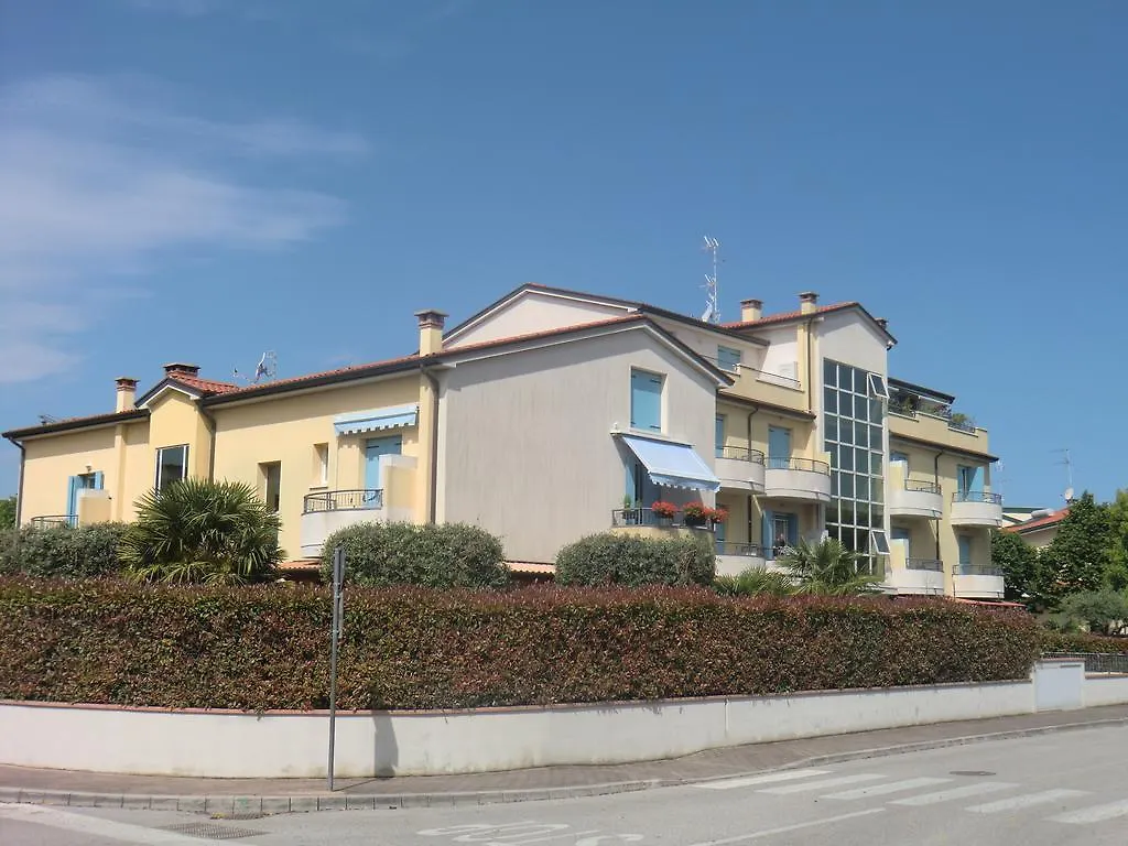 Residence Elisa Piano Terra Con Giardino E Posto Spiaggia Incluso Caorle