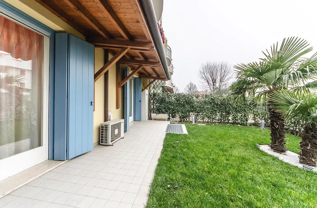 Apartment Residence Elisa Piano Terra Con Giardino E Posto Spiaggia Incluso Caorle